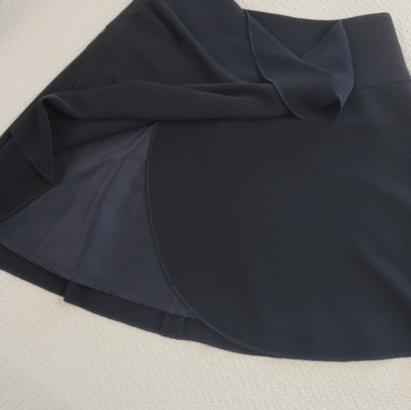 LOFT Black Skirt With Ruffle Women's Size 6 Mini Flowy - Picture 5 of 13
